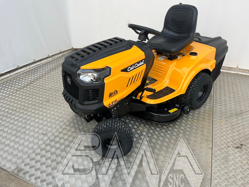 CUB_CADET_LT2_NR92_TRATTORINO_CON_RACCOLTA_20.jpg