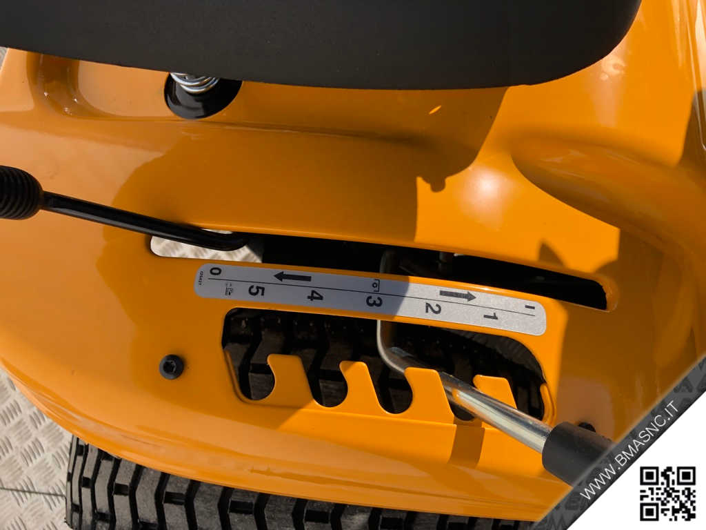 CUB_CADET_LT2_NS96_TRATTORINO_SC_12.jpg